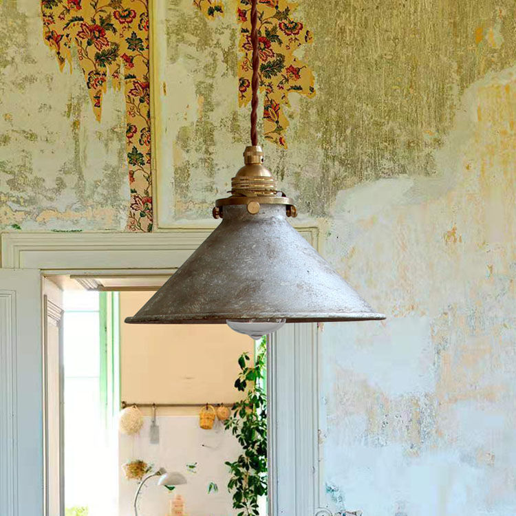 Rustic Iron Pendant Light – Nordic Retro Ceiling Lamp for Kitchen & Dining