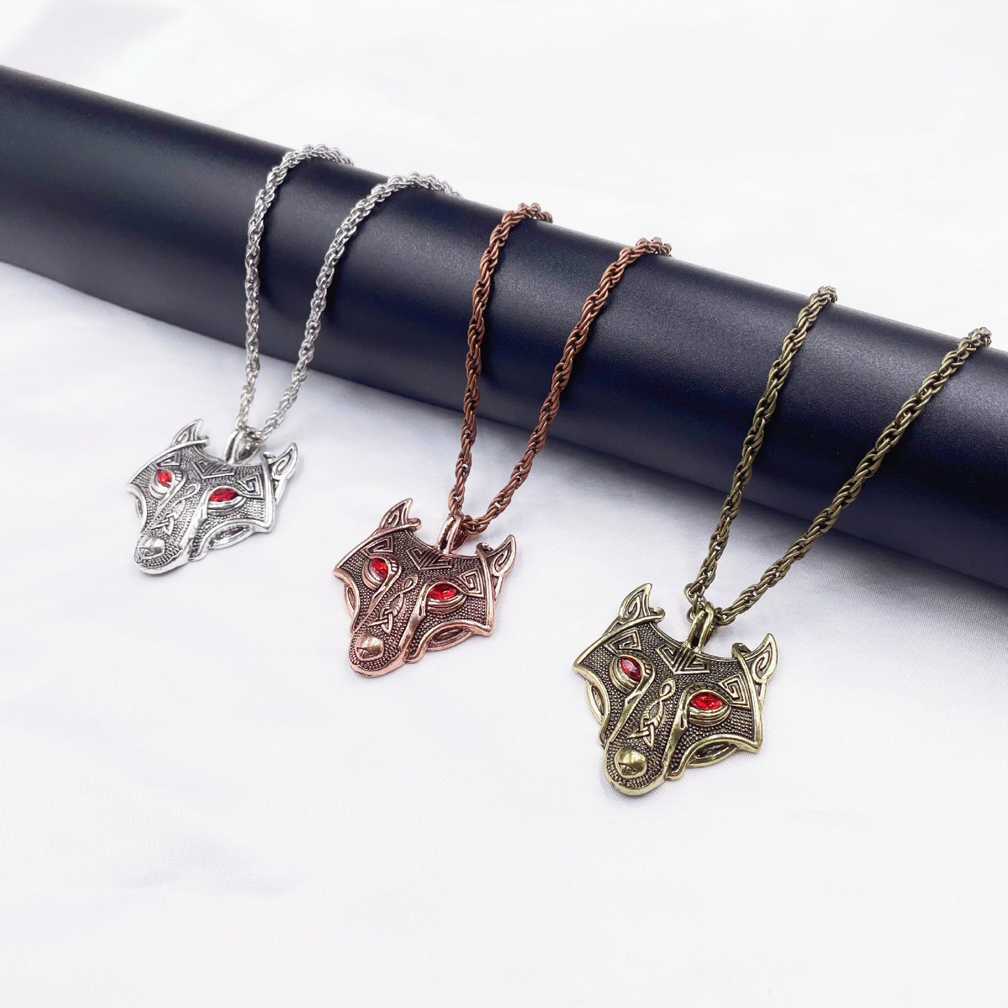 Viking Wolf Head Pendant Necklace – Norse Mythology Jewelry for Men