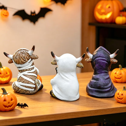 Highland Cow Halloween Figurine – Cute Resin Pumpkin Animal Decor